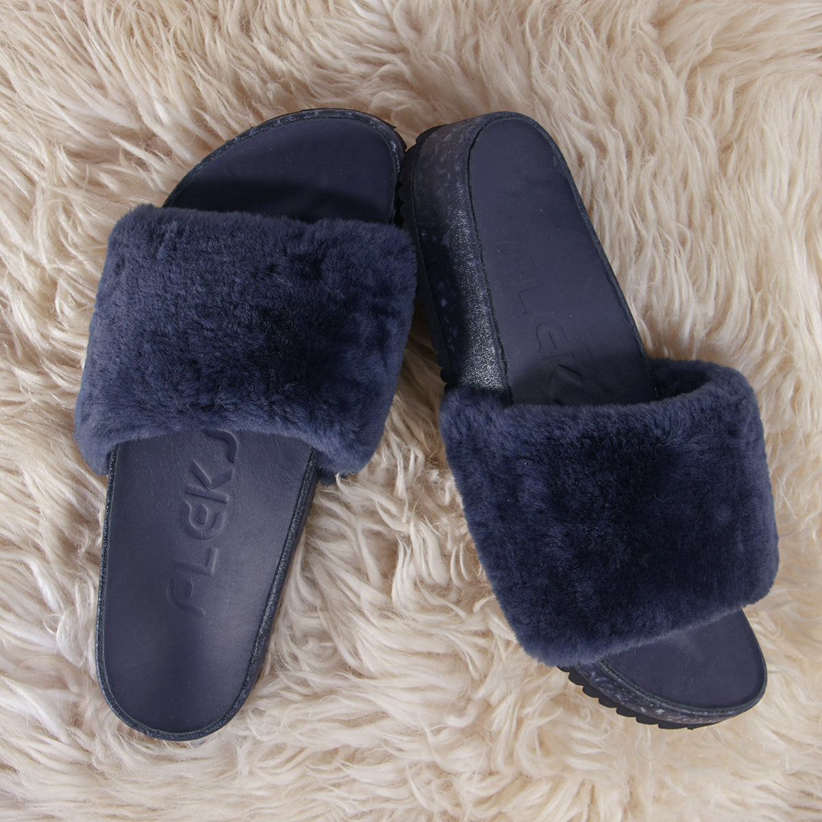 San Ysidro Slide - Deep Blue Sea | Fleks